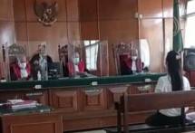 Y, terdakwa penggelapan mobil akhirnya bisa dihadirkan di sidang ketiga di PN Jakut, Selasa (24/1/2023)