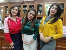 Tiga Artis Cantik Kunjungi Klinik Queen Plastic Surgery 