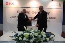  Mr. Nantapong Chantrakul, Country Director SCG Indonesia dan Mr. Rino Donosepoetro, Chief Executive Officer Standard Chartered Bank Indonesia (Foto Humas)