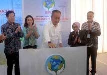 Menperin Agus Resmikan Pabrik Daur Ulang PET Berteknologi Foodgrade Besutan PT Bumi Indus Padma Jaya