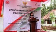  Ketua bidang Manajemen Usaha Dekranas Bintang Puspayoga, membuka acara Sinergitas Kementerian Koperasi dan UKM dengan Dekranas, yang berlangsung di Nagari Panyakalan, Kabupaten Solok, Rabu (6/9/2017).