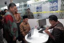Direktur Consumer Bank BTN, Hirwandi Gafar usai membuka secara resmi Kantor Cabang Syariah di Pontianak, Selasa (14/2/2023).