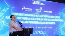 Penyampaian sambutan oleh Direktur Digital Business Telkom Fajrin Rasyid pada acara peresmian kerja sama antara metaNesia Telkom dengan PHR.