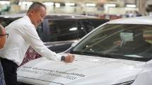 Menperin Agus 'Godok' Status National Lighthouse Industry 4.0 untuk Toyota