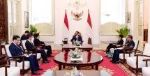 Presiden Jokowi Terima Kunjungan Kehormatan Menlu RRT