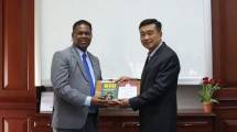 Menteri Pendidikan Tinggi, Sains dan Kebudayaan Timor Leste, Longuinhos dos Santos melalukan kunjungan ke President University (Presuniv)