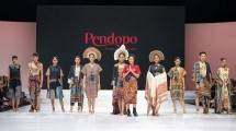 Pendopo Luncurkan Kreasi Kombinasi Tenun Ikat Sikka di Indonesia Fashion Week 2023