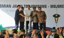 Presiden Jokowi Meresmikan Tol Mojokerto ( dok PUPR)