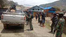 Satgas Yonif Raider 142/KJ Lakukan Patroli dan Sweeping Gabungan