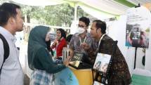 ASN/PNS di lingkungan Kemenag antusias kunjungi booth BSI pada gelaran Gema Tapera yang dilaksanakan BP Tapera bersama bank-bank penyalur FLPP dan Pembiayaan Tapera serta developer perumahan terpilih di Lapangan Utama Kemenag, Jakarta