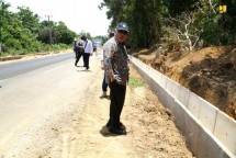 Tinjau Peningkatan Jalan Nasional Pomalaa-Wolulu, Menteri PUPT Basuki Ingatkan Target Tepat Waktu dan Mutu