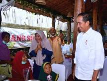 Presiden Jokowi dan masyarakat Blora Jawa Tengah