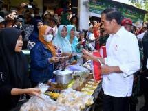 Kunjungi Pasar Beran Ngawi , Presiden Cek Harga Kebutuhan Pokok