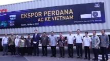 Dirjen ILMATE Kemenperin Taufiek Bawazier saat melepas ekspor perdana AC Panasonic ke Vietnam