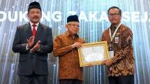 Penyerahan Penghargaan Baznas Award 2023 oleh Wakil Presiden Ma'ruf Amin 