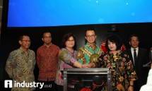 Direktur PT KPEI Sunandar, Direktur Pengawasan Transaksi dan Kepatuhan BEI Hamdi Hassyarbaini, Bank Mandiri, Direktur Utama PT Mandiri Sekuritas Silvano Rumantir, Bank Mandiri, dan Direktur Penilaian BEI Samsul Hidayat (Foto Rizki Rino)