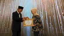 JRP Insurance Raih Perusahaan Pembayar Zakat Badan Teladan