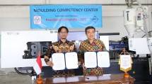 Penandatanganan Perjanjian Kesepahaman (Memorandum of Understanding atau MoU) dan sekaligus Perjanjian Kerja Sama antara President University dengan PT Nirwana Persada Cipta (NPC)