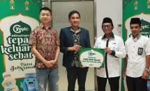 Yoyic Dairy Indonesia Bagikan 540 Ribu Susu Fermentasi Gratis Kepada Jamaah Masjid Istiqlal