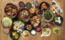 Rangkaian menu Pasar Ramadan di Papandayan Hotel Bandung.