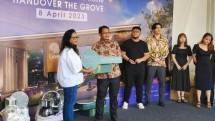 PT Pakuan dan PT Diamond Development Indonesia, anak perusahaan Mitsubishi Corporation, melakukan serah terima kepada customer kluster The Grove. 