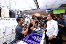 Presiden Jokowi dan Pedagang di Pasar Tanah Abang Jakarta