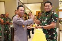  Panglima TNI dan Kapolri
