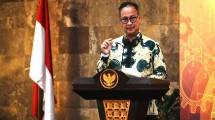 Menteri Perindustrian Agus Gumiwang Kartasasmita 