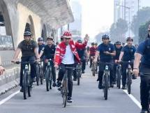 Presiden Jokowi Bersepeda di Kawasan CFD Sudirman-Thamrin Jakarta