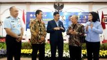 Luhut Binsar Pandjaitan Menteri Koordinator Bidang Kemaritiman dan Investasi Indonesia bersama Universitas Dirgantara