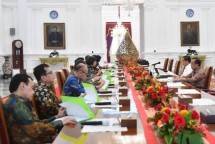 Presiden Jokowi Terima Pansel Pemilihan Calon Anggota Dewan Komisioner OJK