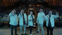 Koordinator Bidang Teknologi Kementerian BUMN, Ferry Andrianto; Wakil Rektor Bidang Sumber Daya Universitas Airlangga, Prof. Dr. Muhammad Madyan SE., M.Si., M.Fin; Ketua Bidang IV Fordigi Ecosystem Development, Beatrix Santi Anugrah; Direktur IT & Digital Service PT Pegadaian (Persero), Teguh Wahyono; dan Direktur Kelembagaan dan Layanan PT Jamkrindo, Abdul Bari. 
