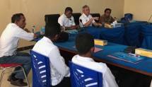 Asdep Permodalan, Deputi Pembiayaan, Kemenkop dan UKM Luhur Pradjarto saat berkunjung ke Kabupaten Kepulauan Aru, Maluku, Rabu (20/9/2017).