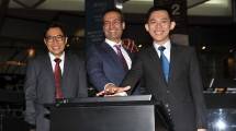 Vishal Tulsian, Presiden Direktur Amar Bank (tengah)