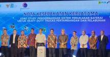 Penandatanganan MoU antara IBC dengan SINORON dan JINMAO terkait pengembangan sistem penggantian baterai.