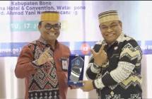 Deputi Perpusnas dan Bupati Fahsar resmikan gedung perpustakaan umum Kabupaten Bone, Sulawesi Selatan.