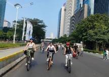 Ketua MPR RI Apresiasi Gerakan Komunitas Perempuan Muda Bersihkan Sampah di Ruas Jalan Jakarta