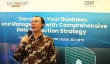 Director Enterprise Application Services Business Multipolar Technology Jip Ivan Sutanto sedang menjelaskan tentang kunci sukses transformasi bisnis perusahaan melalui manajemen risiko kepada peserta seminar &ldquo;Transform Your Business and Manage Risk with Comprehensive Data Protection Strategy&rdquo; yang digelar oleh Multipolar Technology di Fairmont Jakarta, Selasa (20/6).