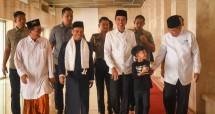 Presiden Jokowi Ajak Cucu Salat Jumat Berjemaah di Masjid Istiqlal Jakarta