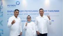 Irmawati Direktur Utama PEFINDO untuk periode 2023-2027 (tengah) 