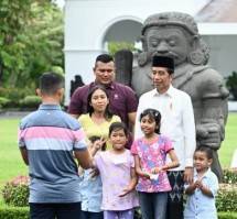Lebaran Iduladha di Yogyakarta, Presiden Jokowi Sapa dan Swafoto dengan Masyarakat