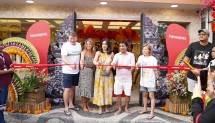 Pembukaan toko flagship Havaianas di Bali.