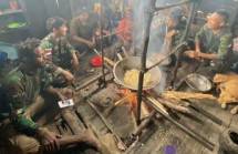 Kehangatan Warga Pegunungan Bersama Satgas Yonif 143/TWEJ di Papua