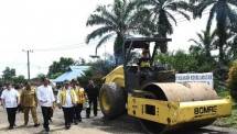 Presiden Jokowi Tinjau Perbaikan Infrastruktur Jalan di Provinsi Bengkulu