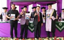 Kepala Perpusnas dan Bupati Enrekang hadiri wisuda Universitas Muhammadiyah Enrekang.