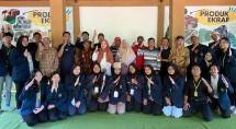 Mahasiswa Universitas Brawijaya Malang Lakukan Sosialisasi Pembentukan Biobriket dari Limbah Kulit Durian