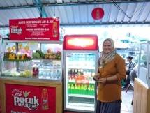 Ibu Solihat pedagang soto mie sekaligus sekretaris koperasi pedagang Foodcourt Sempur