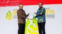 Menteri ESDM, Arifin Tasrif dan Yuzaini Md Yusof, President IPA
