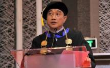 Rektor President University (Presuniv) Prof. Dr. Chairy