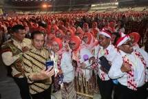 Presiden Jokowi Saksikan Pemecahan Rekor Pergelaran Angklung Terbesar di Dunia